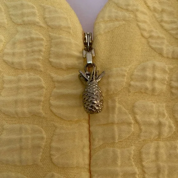 Lilly Pulitzer yellow pineapple dress. - Picture 4 of 6